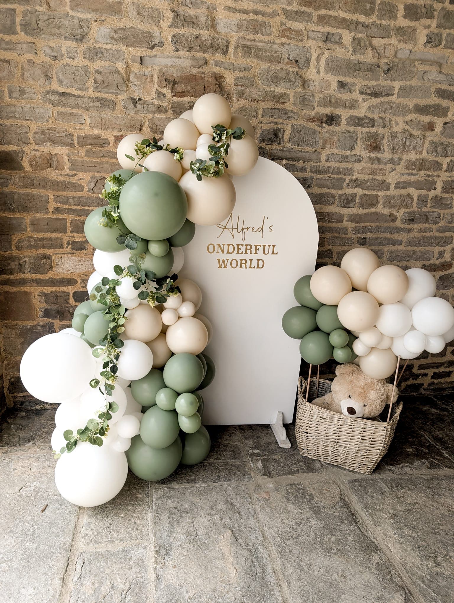 Baby Showers balloon displays by Balloons and Ribbons